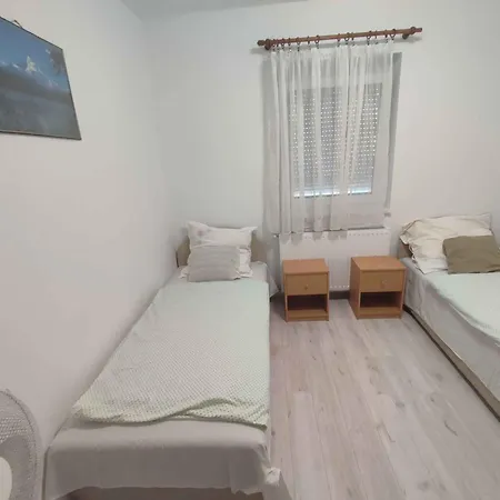 In - Balaton 51864 Siofok