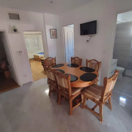 In - Balaton 51864 Tatil Evi Siofok